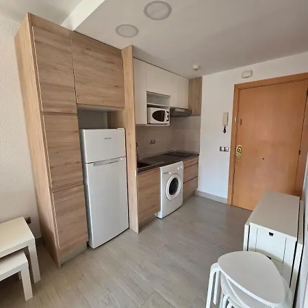 Apartamento En Edificio Mar Blau Calella Apartmán