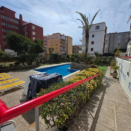 Apartamento En Edificio Mar Blau Calella